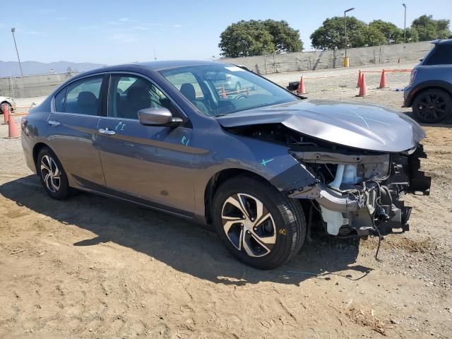 Photo 3 VIN: 1HGCR2F31HA161013 - HONDA ACCORD LX 