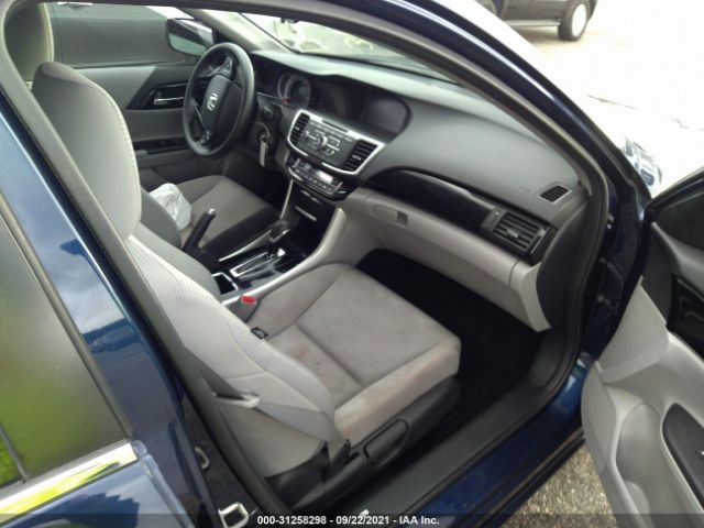 Photo 4 VIN: 1HGCR2F31HA183402 - HONDA ACCORD SEDAN 