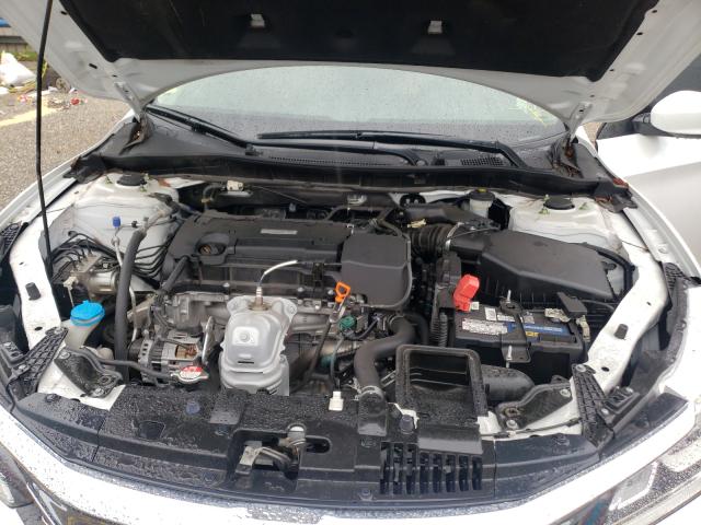 Photo 6 VIN: 1HGCR2F31HA210730 - HONDA ACCORD LX 