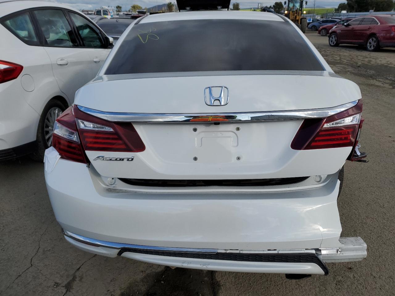 Photo 5 VIN: 1HGCR2F31HA221503 - HONDA ACCORD 