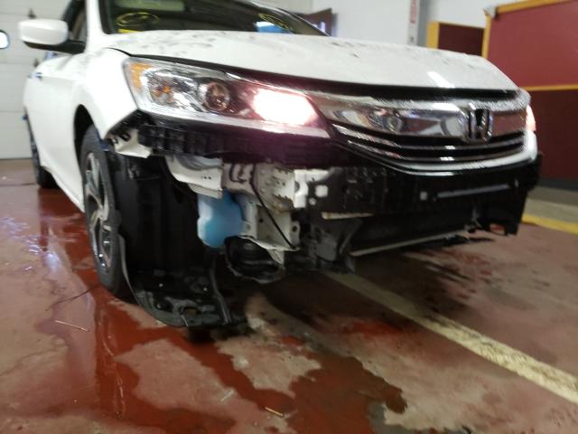 Photo 8 VIN: 1HGCR2F31HA265260 - HONDA ACCORD LX 