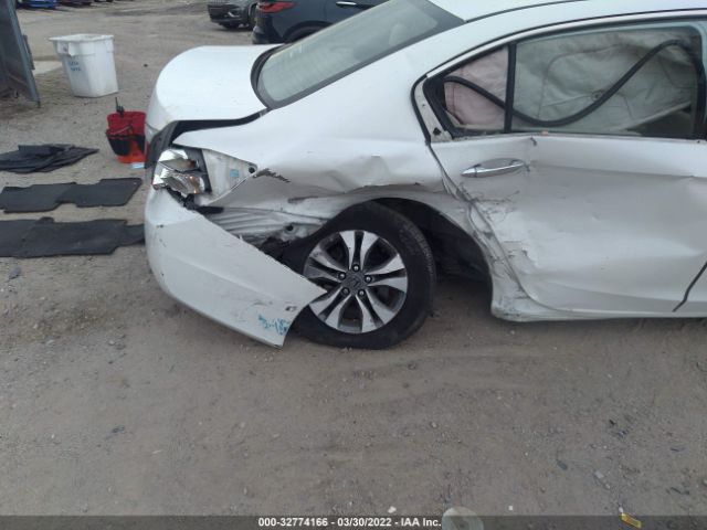 Photo 5 VIN: 1HGCR2F32DA009526 - HONDA ACCORD SDN 