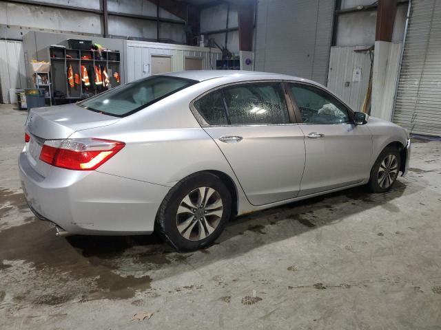 Photo 2 VIN: 1HGCR2F32DA049136 - HONDA ACCORD LX 