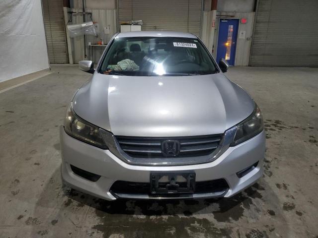 Photo 4 VIN: 1HGCR2F32DA049136 - HONDA ACCORD LX 