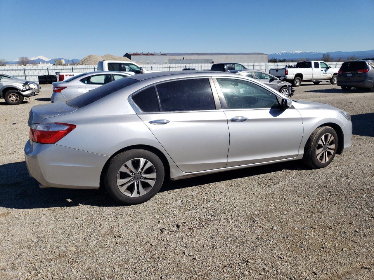 Photo 2 VIN: 1HGCR2F32DA049346 - HONDA ACCORD 