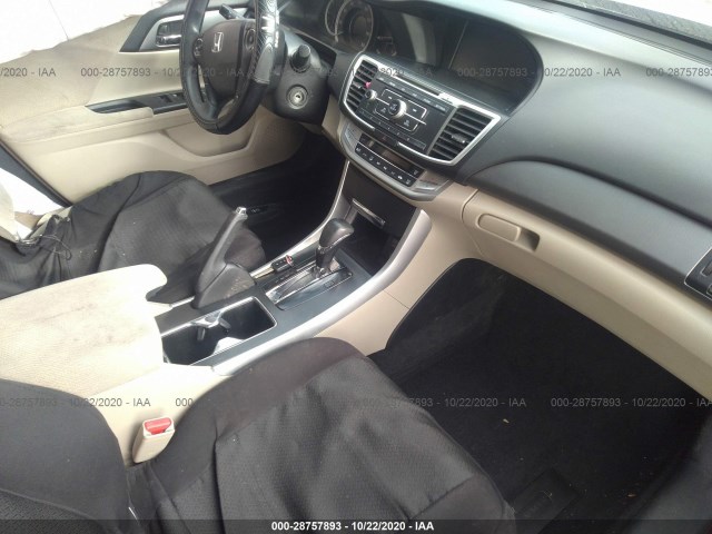 Photo 4 VIN: 1HGCR2F32DA066017 - HONDA ACCORD SDN 