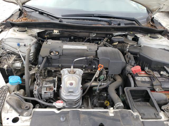 Photo 6 VIN: 1HGCR2F32DA117404 - HONDA ACCORD LX 