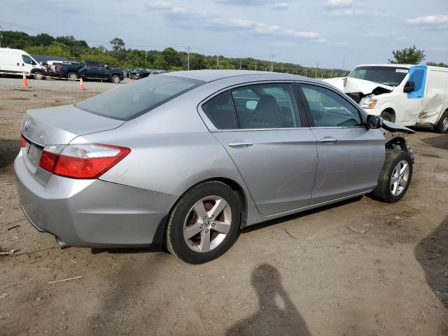 Photo 2 VIN: 1HGCR2F32DA174427 - HONDA ACCORD LX 