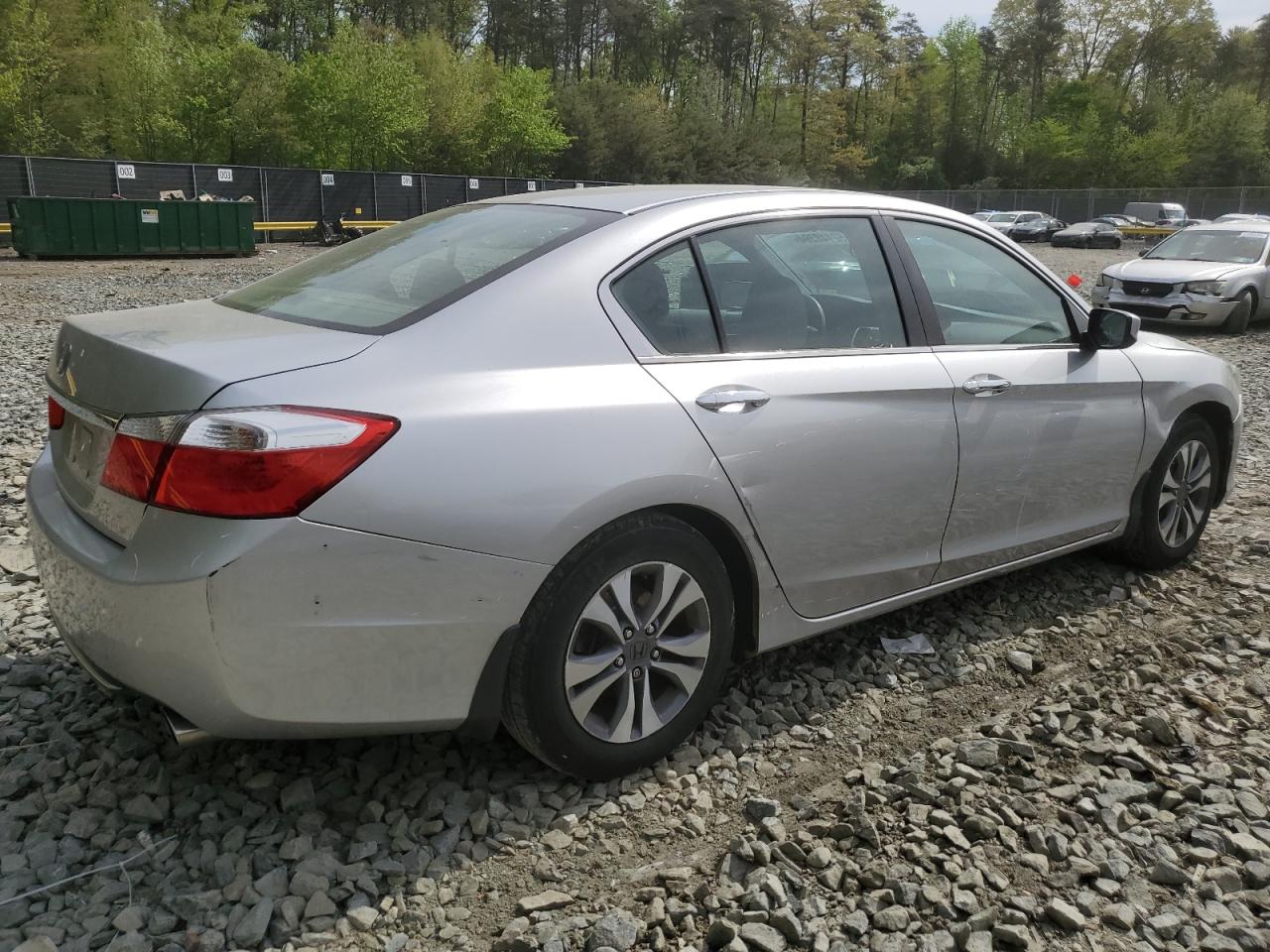 Photo 2 VIN: 1HGCR2F32DA187856 - HONDA ACCORD 