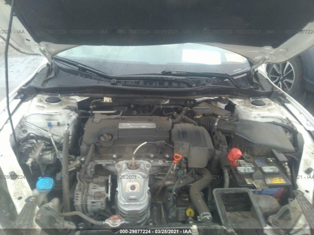 Photo 9 VIN: 1HGCR2F32DA211511 - HONDA ACCORD SDN 