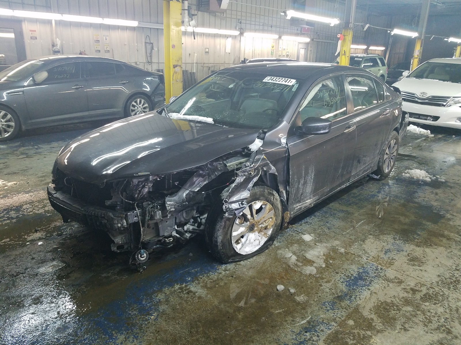 Photo 1 VIN: 1HGCR2F32EA011505 - HONDA ACCORD LX 