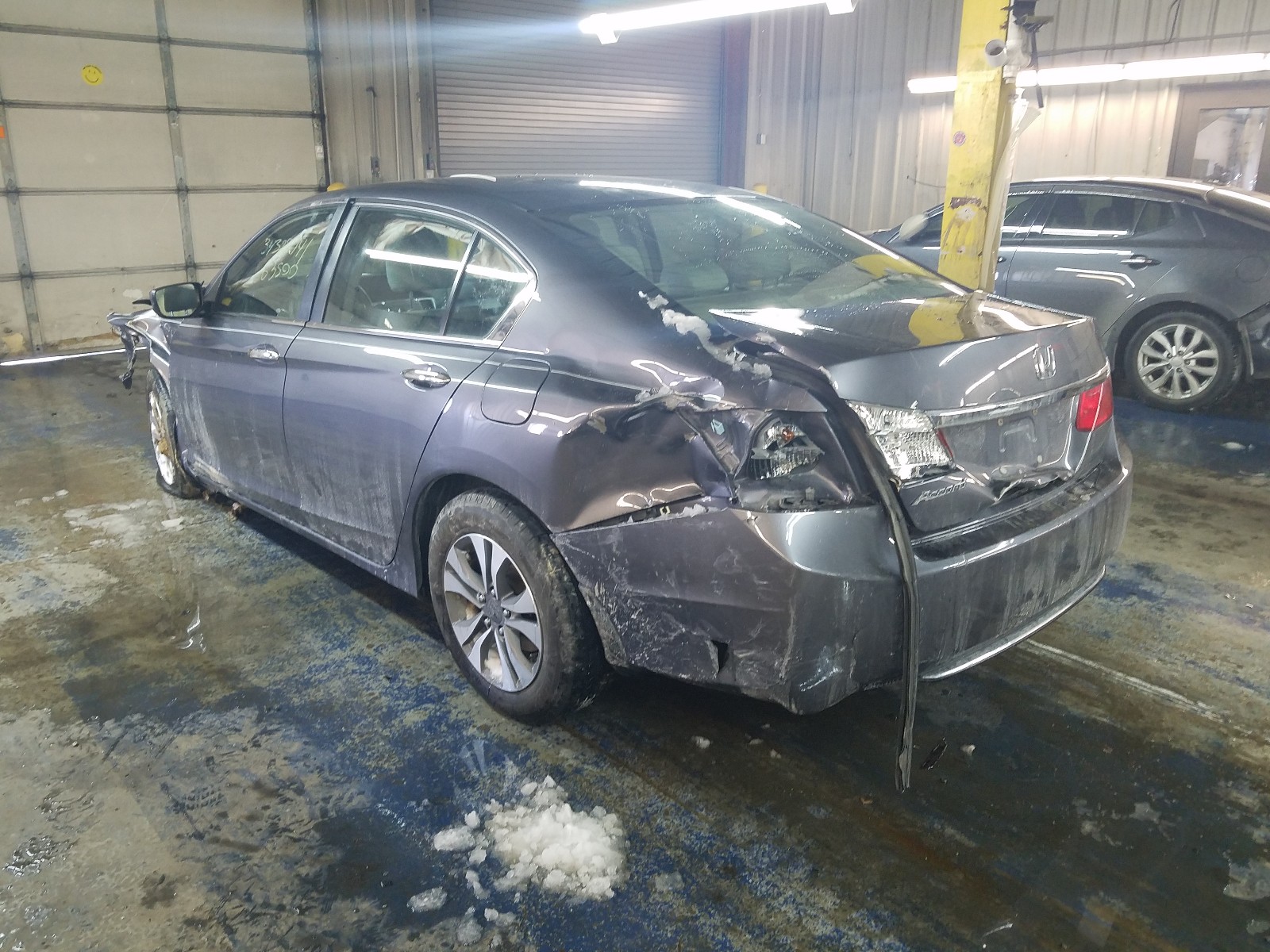 Photo 2 VIN: 1HGCR2F32EA011505 - HONDA ACCORD LX 