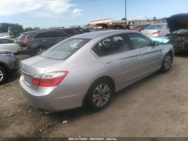 Photo 3 VIN: 1HGCR2F32EA209033 - HONDA ACCORD SEDAN 