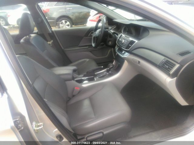 Photo 4 VIN: 1HGCR2F32EA209033 - HONDA ACCORD SEDAN 