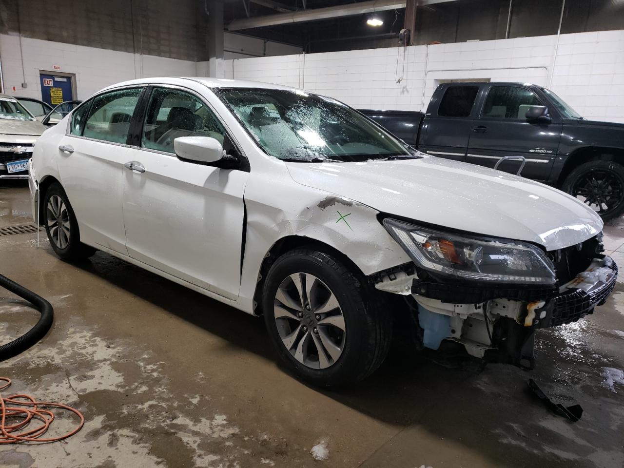 Photo 3 VIN: 1HGCR2F32EA258569 - HONDA ACCORD 