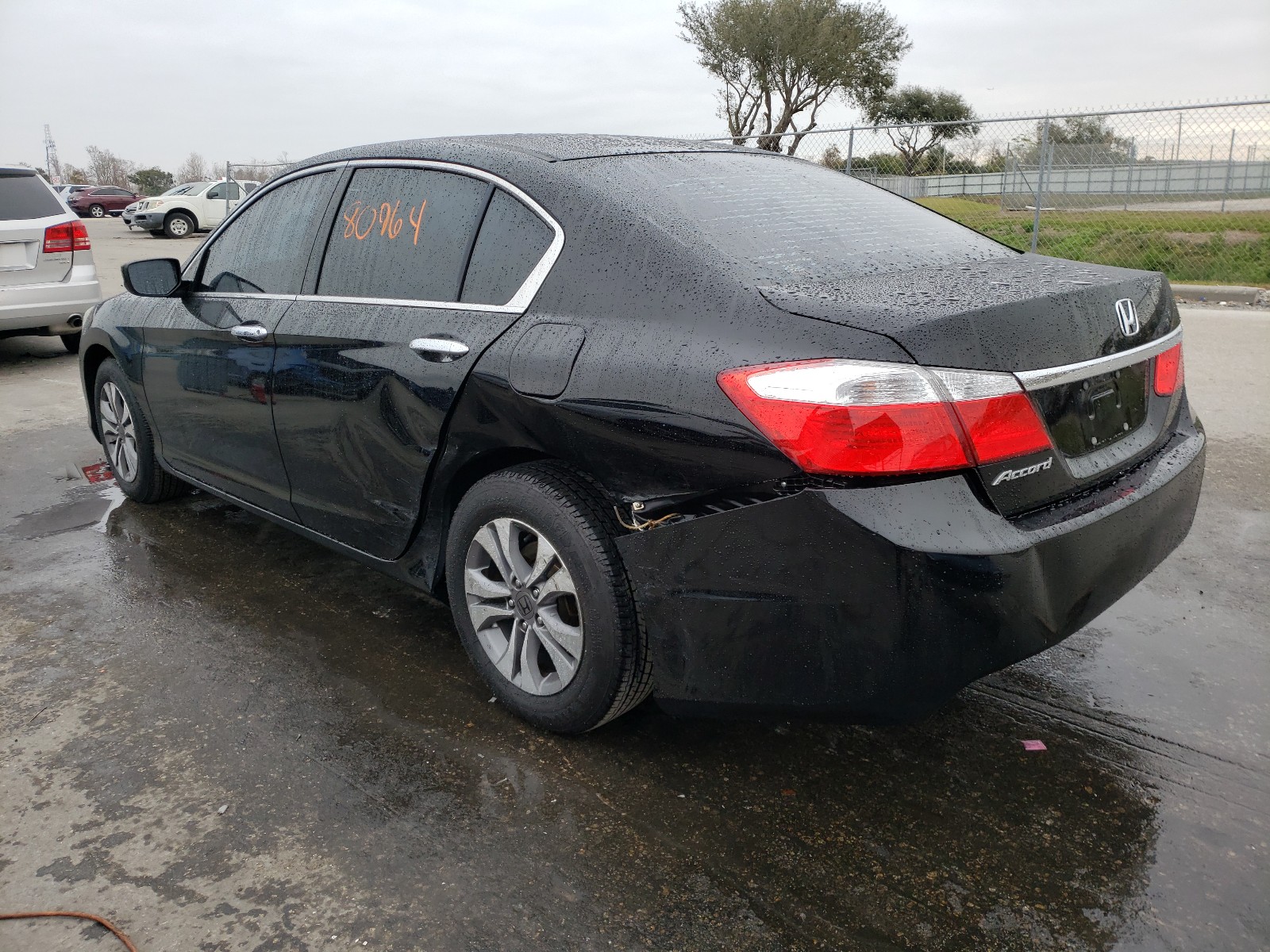 Photo 2 VIN: 1HGCR2F32FA058843 - HONDA ACCORD LX 