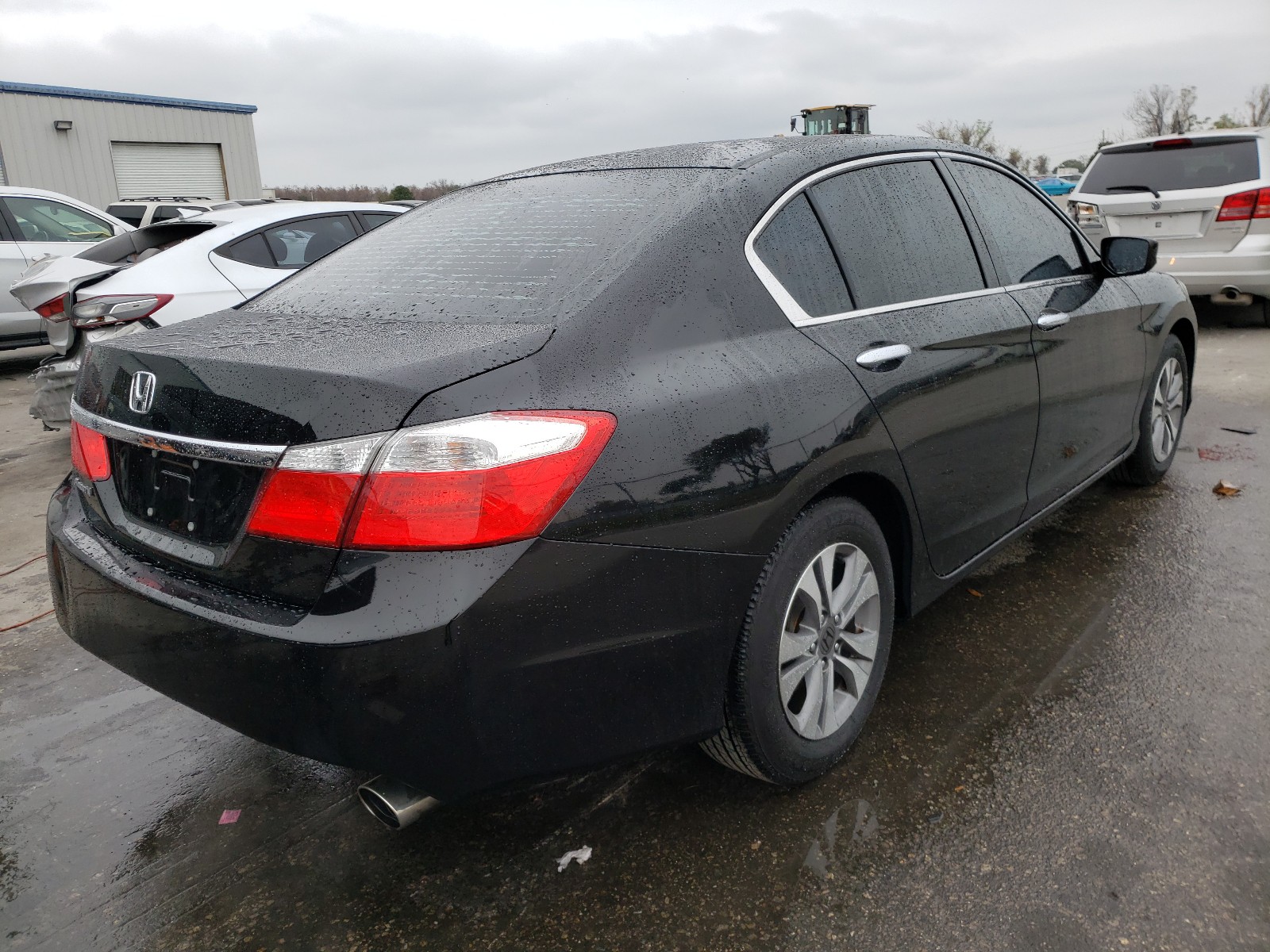 Photo 3 VIN: 1HGCR2F32FA058843 - HONDA ACCORD LX 