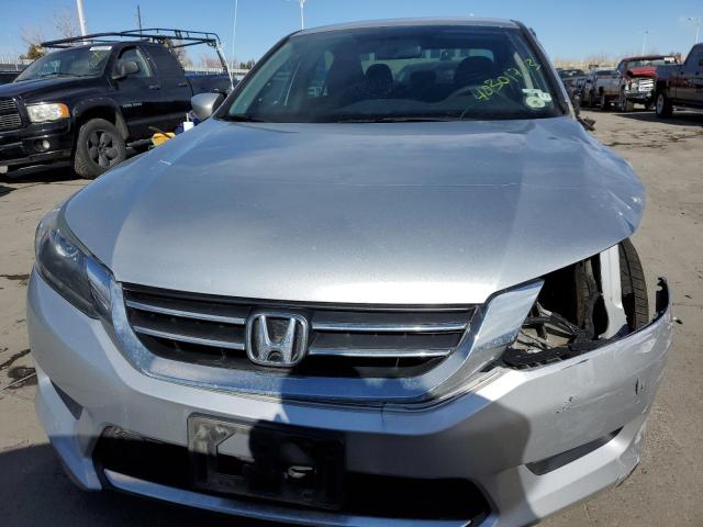 Photo 4 VIN: 1HGCR2F32FA137719 - HONDA ACCORD LX 