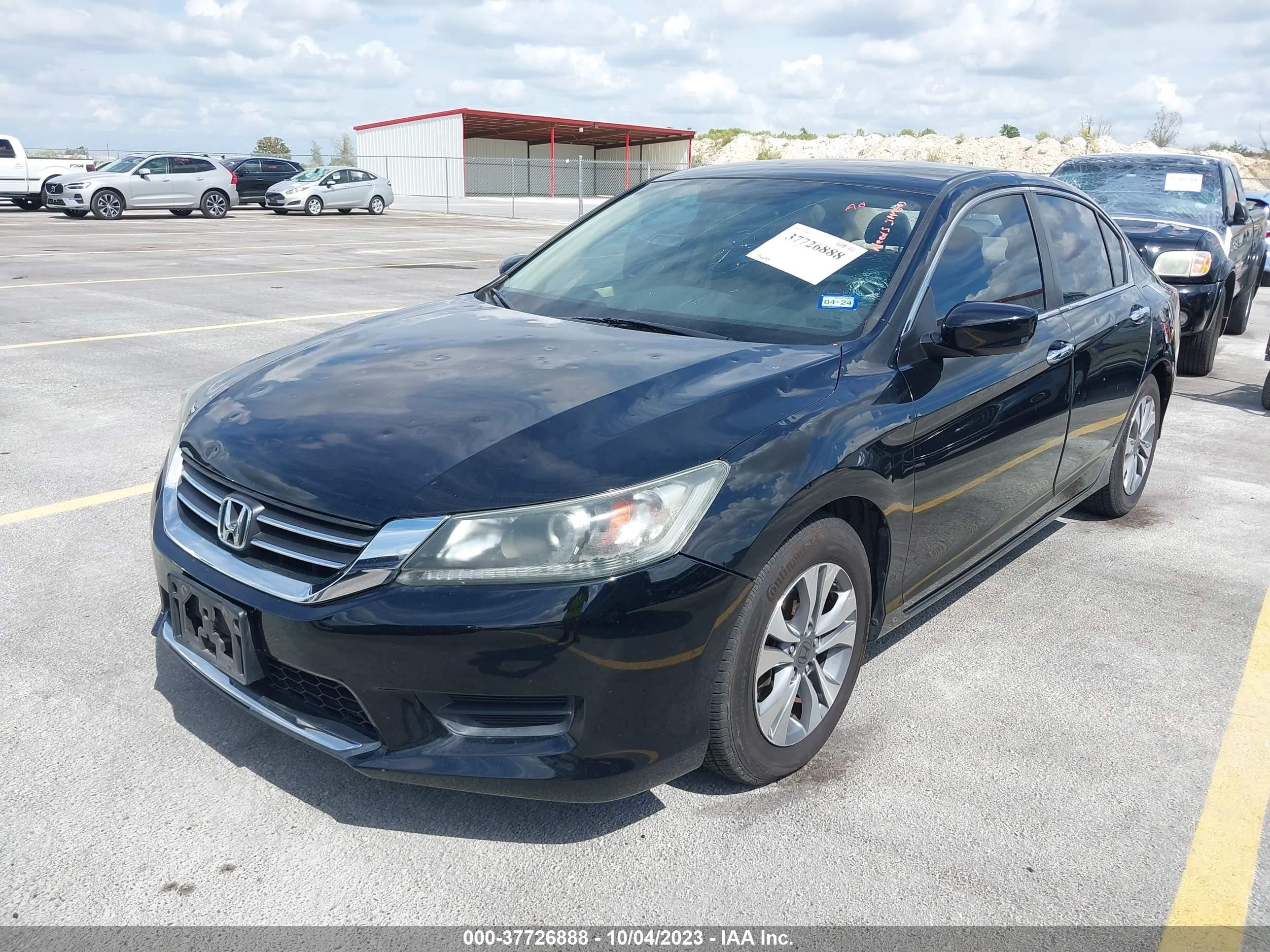 Photo 1 VIN: 1HGCR2F32FA156769 - HONDA ACCORD 