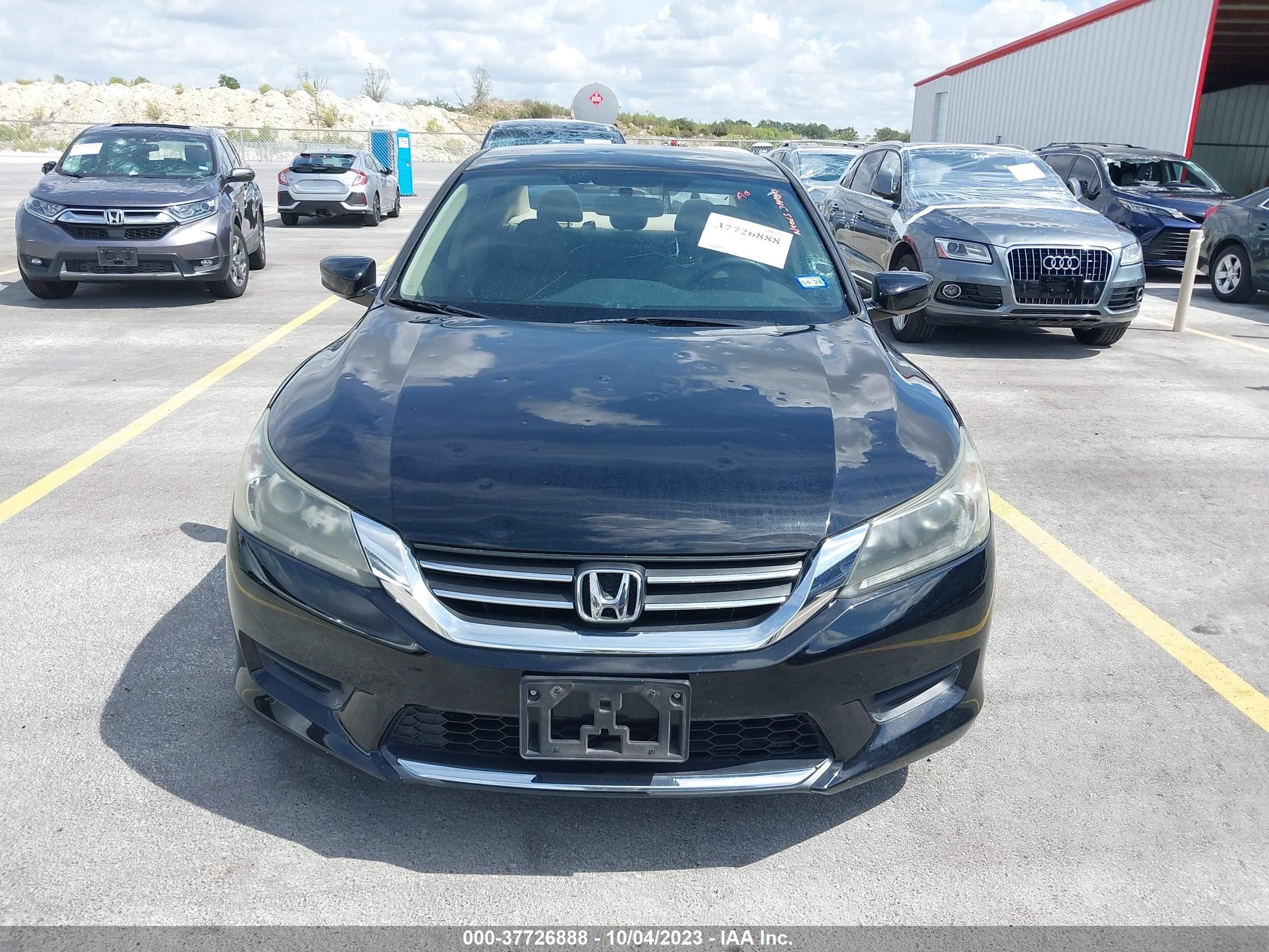 Photo 11 VIN: 1HGCR2F32FA156769 - HONDA ACCORD 