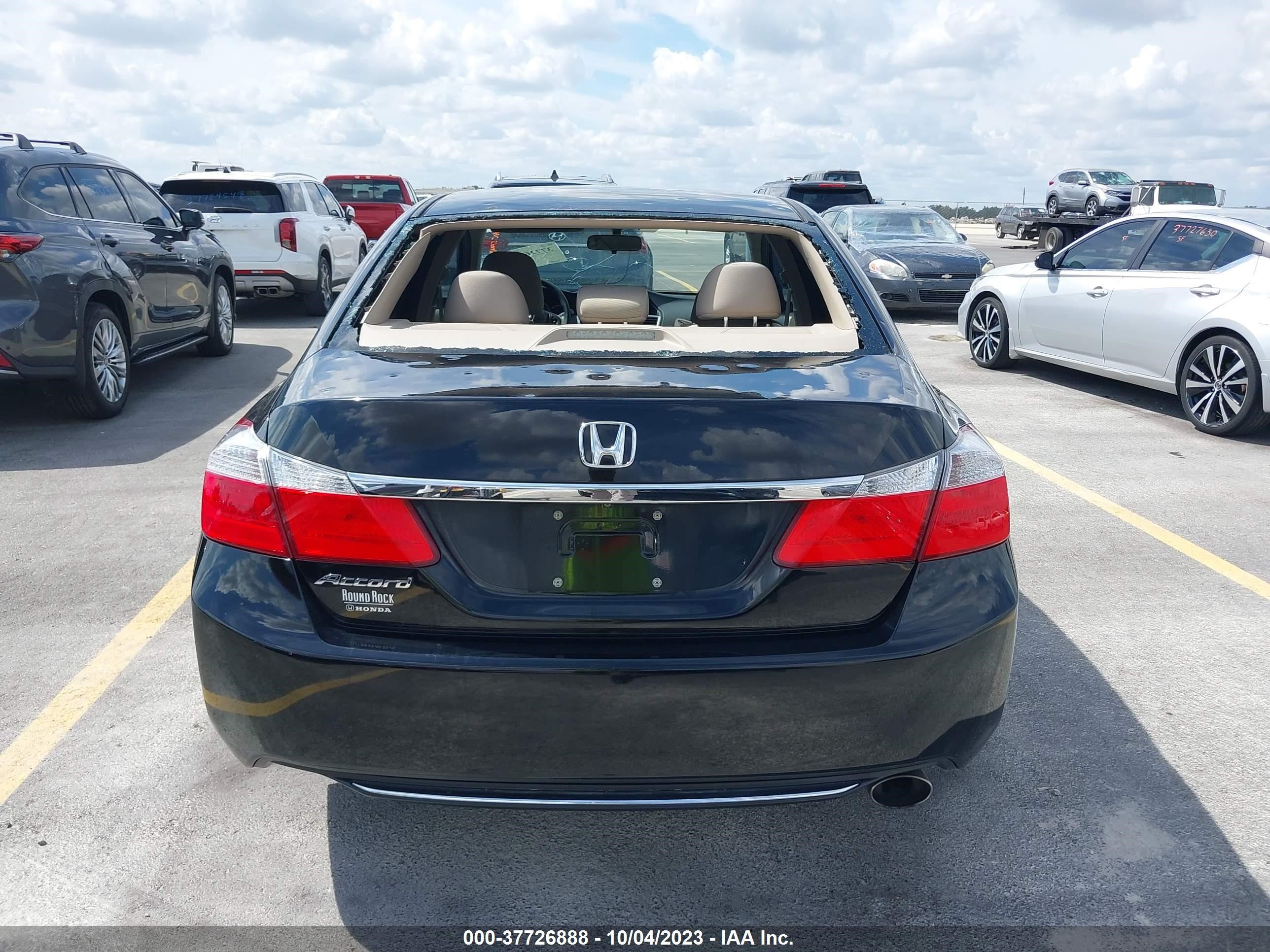 Photo 15 VIN: 1HGCR2F32FA156769 - HONDA ACCORD 