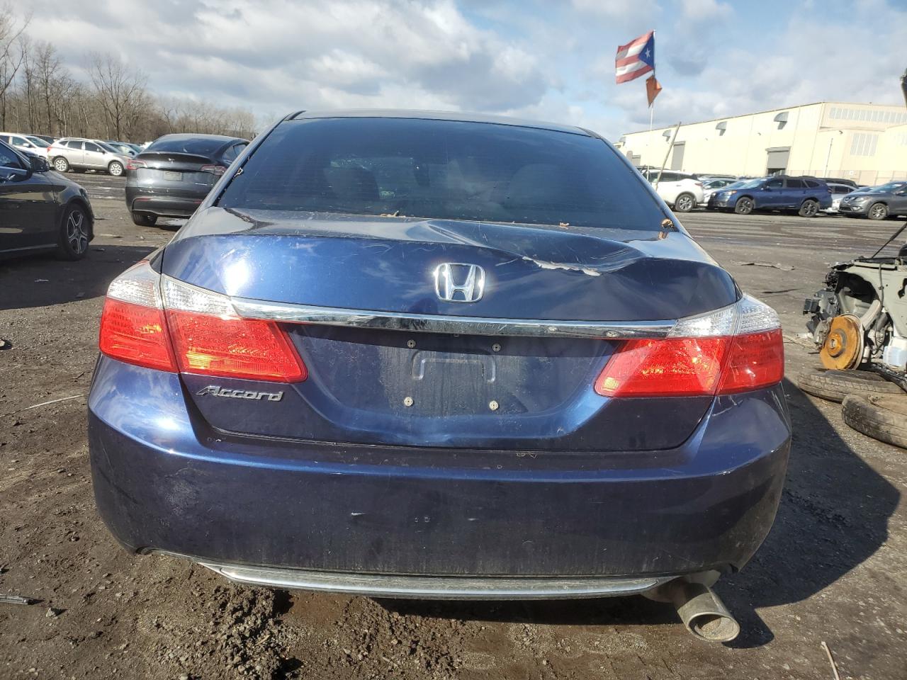 Photo 5 VIN: 1HGCR2F32FA203816 - HONDA ACCORD 