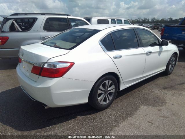 Photo 3 VIN: 1HGCR2F32FA231891 - HONDA ACCORD SEDAN 