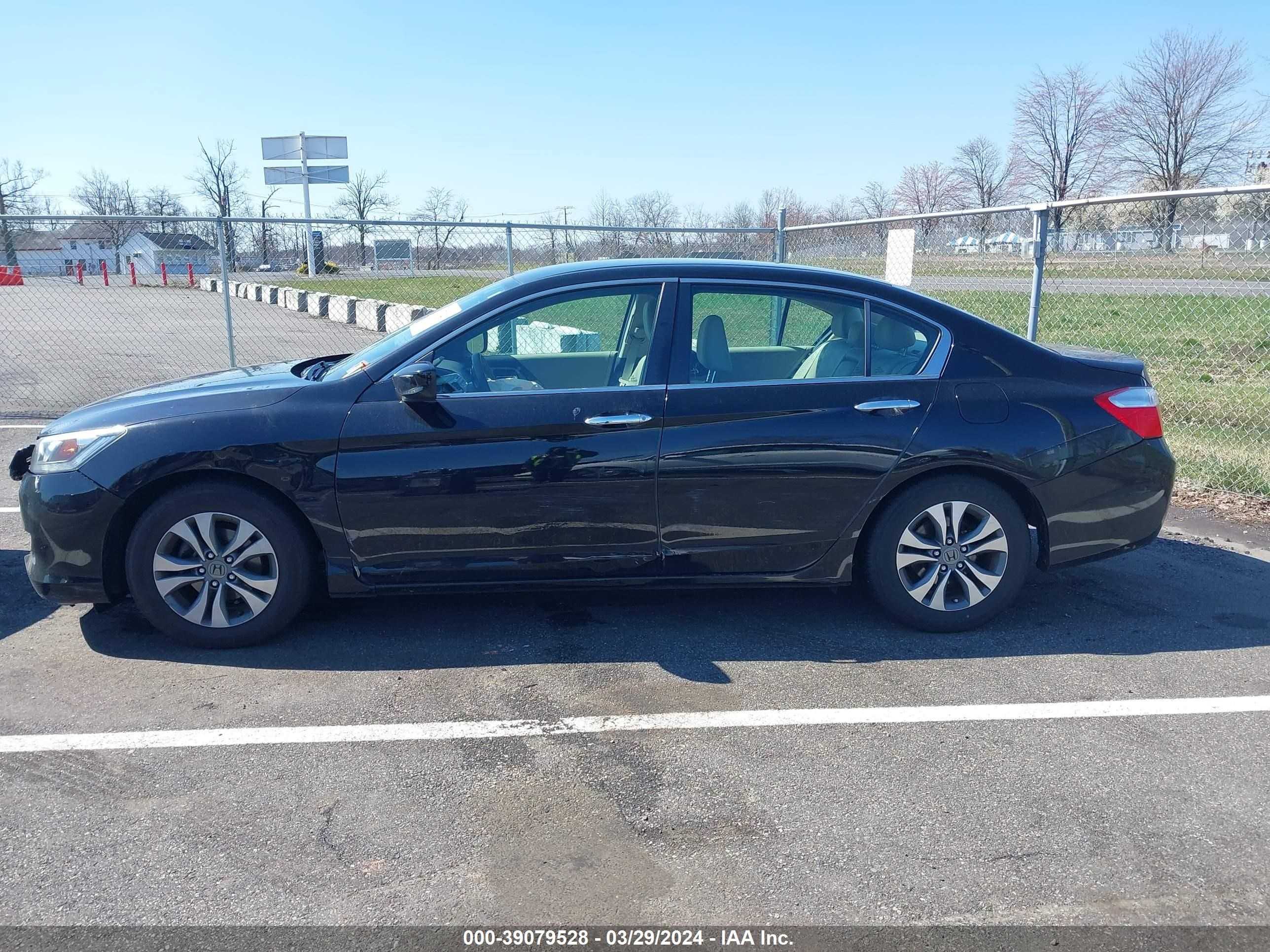 Photo 13 VIN: 1HGCR2F32FA259464 - HONDA ACCORD 