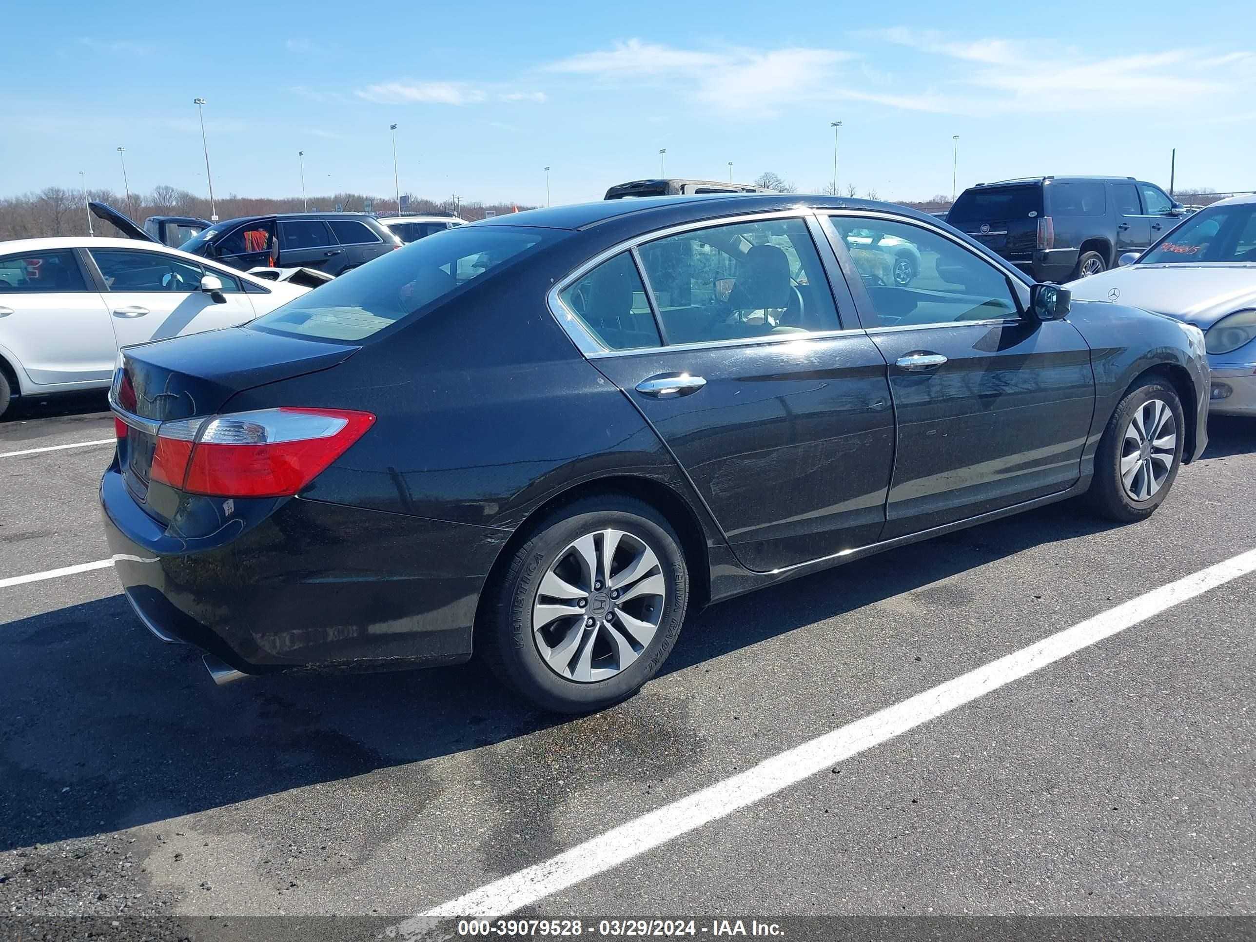 Photo 3 VIN: 1HGCR2F32FA259464 - HONDA ACCORD 