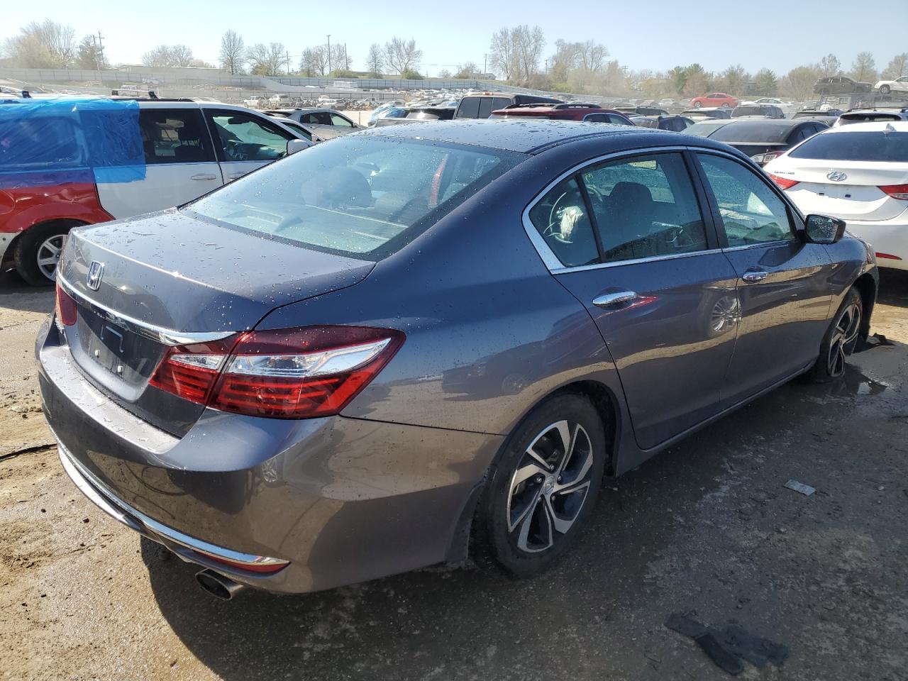 Photo 2 VIN: 1HGCR2F32GA045284 - HONDA ACCORD 