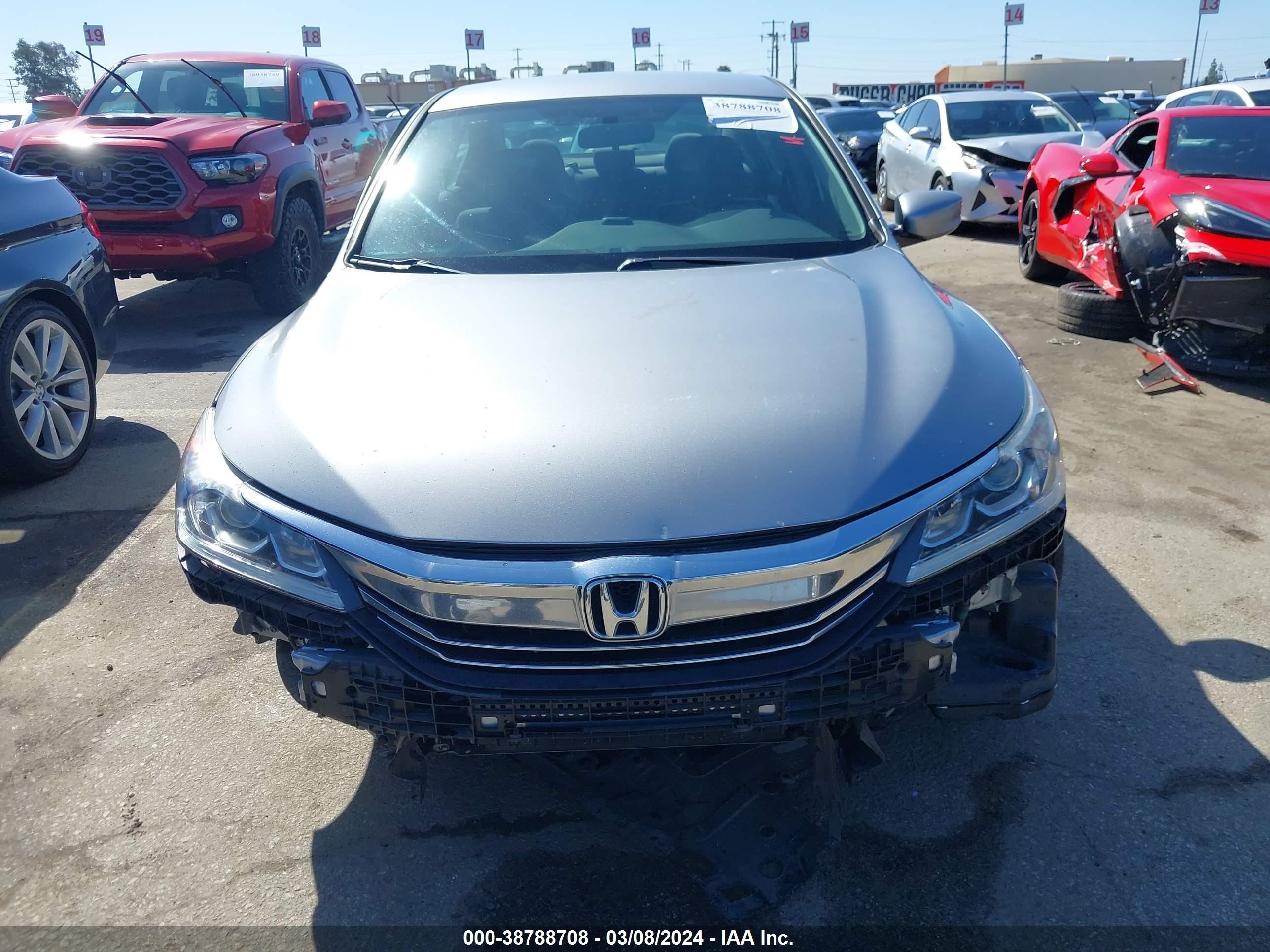 Photo 11 VIN: 1HGCR2F32GA092301 - HONDA ACCORD 