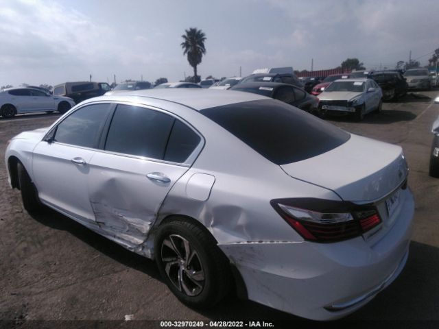 Photo 2 VIN: 1HGCR2F32GA105614 - HONDA ACCORD SEDAN 