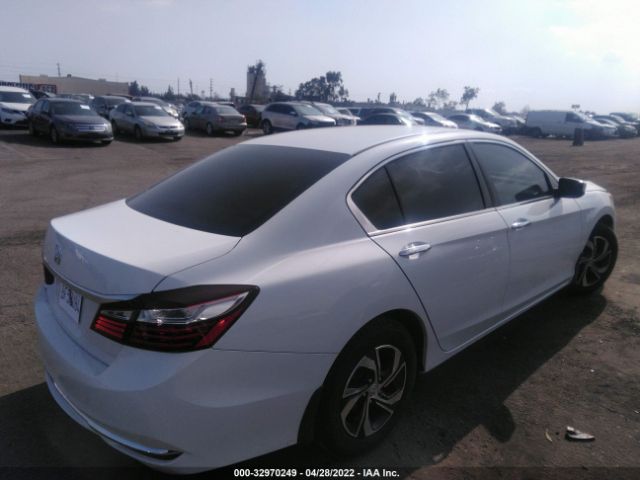 Photo 3 VIN: 1HGCR2F32GA105614 - HONDA ACCORD SEDAN 