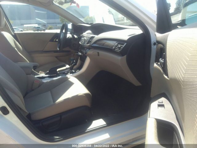 Photo 4 VIN: 1HGCR2F32GA106133 - HONDA ACCORD SEDAN 