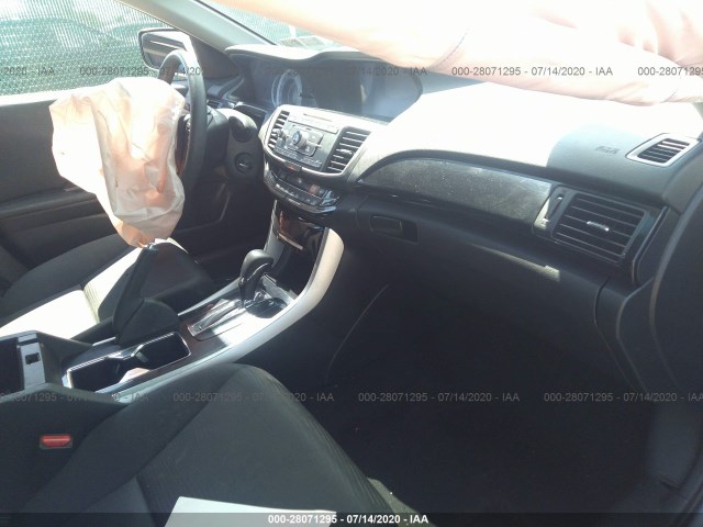 Photo 4 VIN: 1HGCR2F32GA114605 - HONDA ACCORD SEDAN 