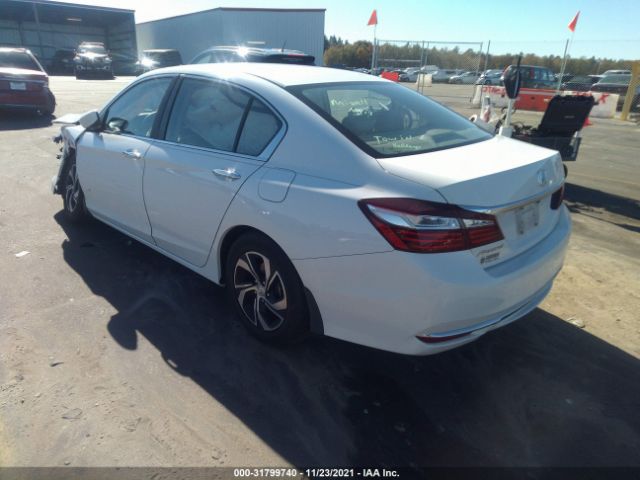 Photo 2 VIN: 1HGCR2F32GA118105 - HONDA ACCORD SEDAN 