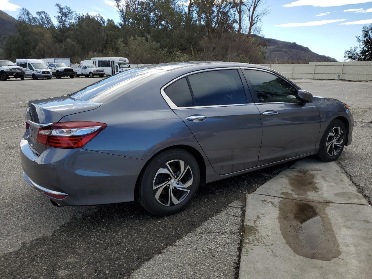 Photo 2 VIN: 1HGCR2F32GA191541 - HONDA ACCORD 