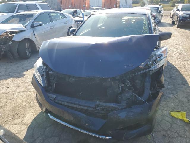 Photo 4 VIN: 1HGCR2F32HA005417 - HONDA ACCORD LX 