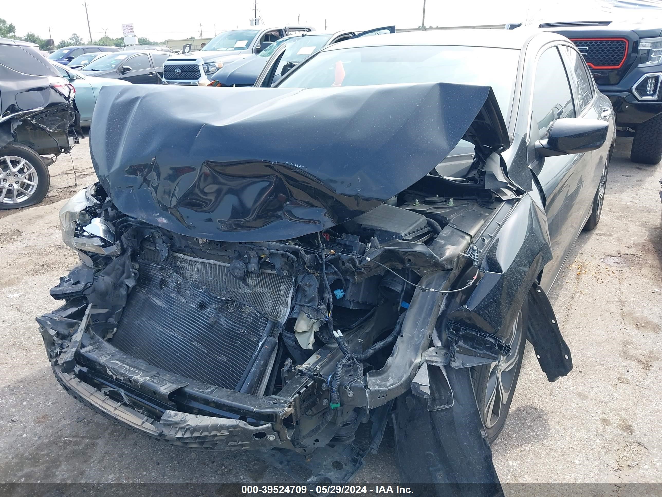 Photo 1 VIN: 1HGCR2F32HA025893 - HONDA ACCORD 