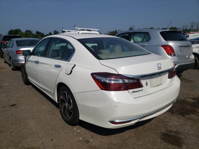 Photo 2 VIN: 1HGCR2F32HA051121 - HONDA ACCORD LX 