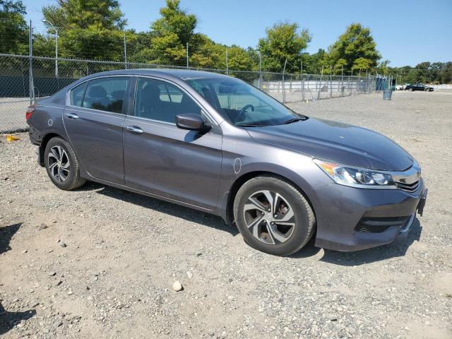 Photo 3 VIN: 1HGCR2F32HA114668 - HONDA ACCORD LX 