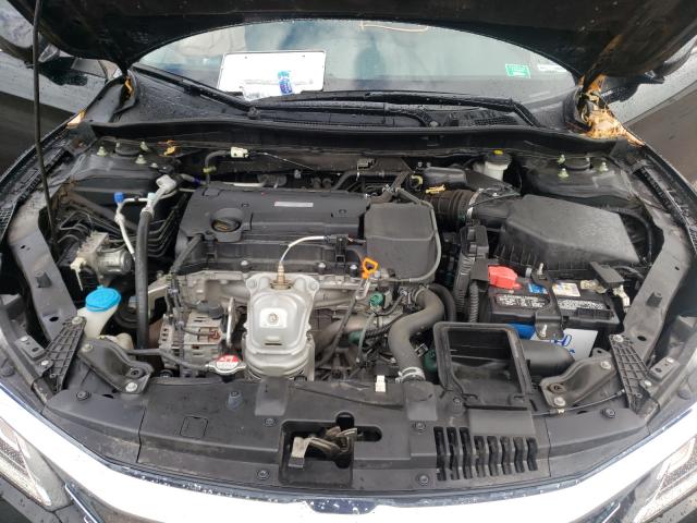 Photo 6 VIN: 1HGCR2F32HA122480 - HONDA ACCORD LX 