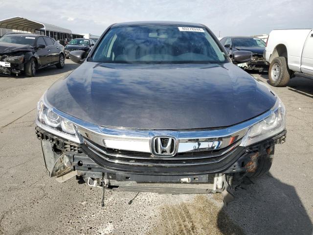 Photo 4 VIN: 1HGCR2F32HA136363 - HONDA ACCORD LX 