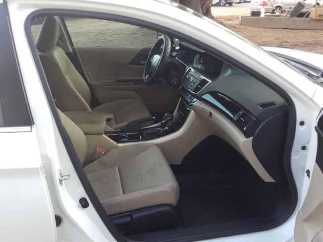 Photo 4 VIN: 1HGCR2F32HA158377 - HONDA ACCORD LX 