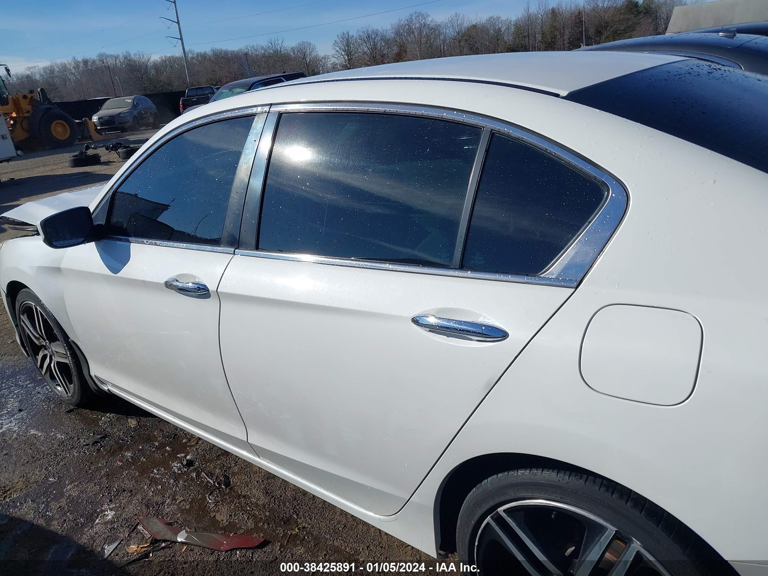 Photo 14 VIN: 1HGCR2F32HA169136 - HONDA ACCORD 