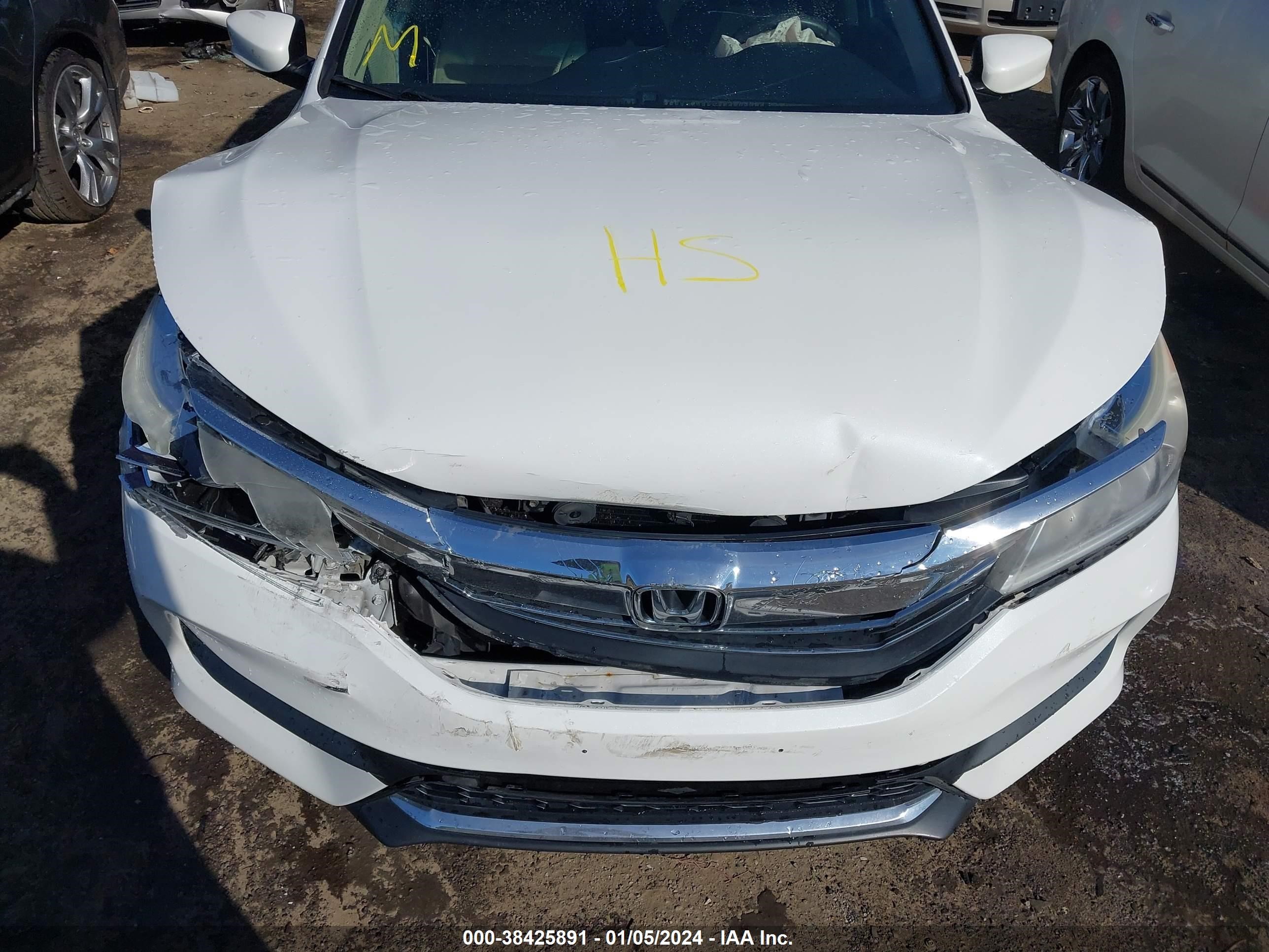 Photo 9 VIN: 1HGCR2F32HA169136 - HONDA ACCORD 