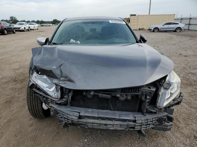 Photo 4 VIN: 1HGCR2F32HA175888 - HONDA ACCORD SEDAN 