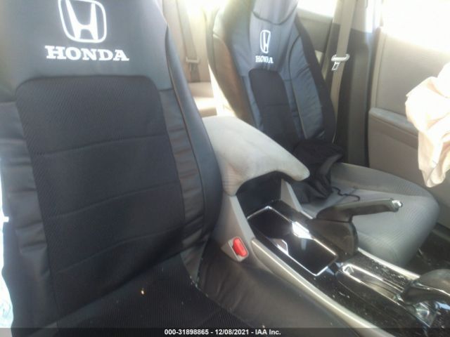 Photo 4 VIN: 1HGCR2F32HA175888 - HONDA ACCORD SEDAN 