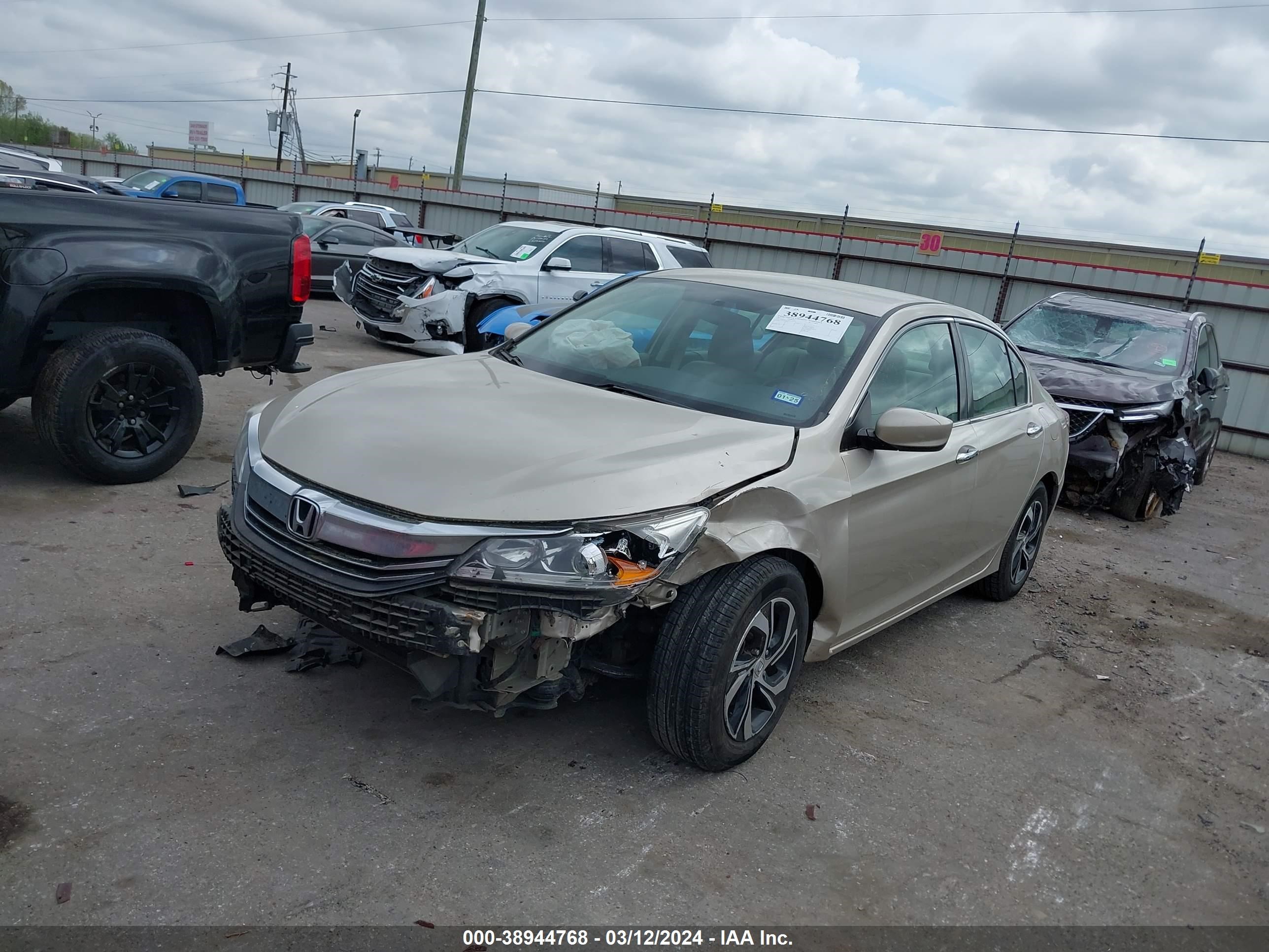 Photo 1 VIN: 1HGCR2F32HA199110 - HONDA ACCORD 