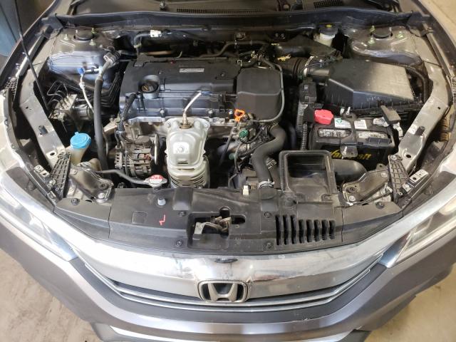 Photo 6 VIN: 1HGCR2F32HA233143 - HONDA ACCORD LX 